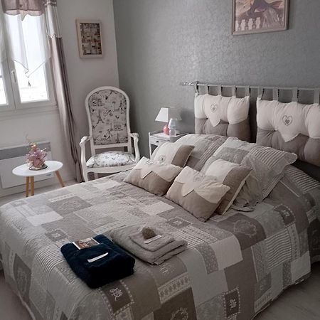 La Maison Rose 2 Chambres Avec Lit Pour 2 Personnes Et 2 Salles De Bains Nevers Zewnętrze zdjęcie